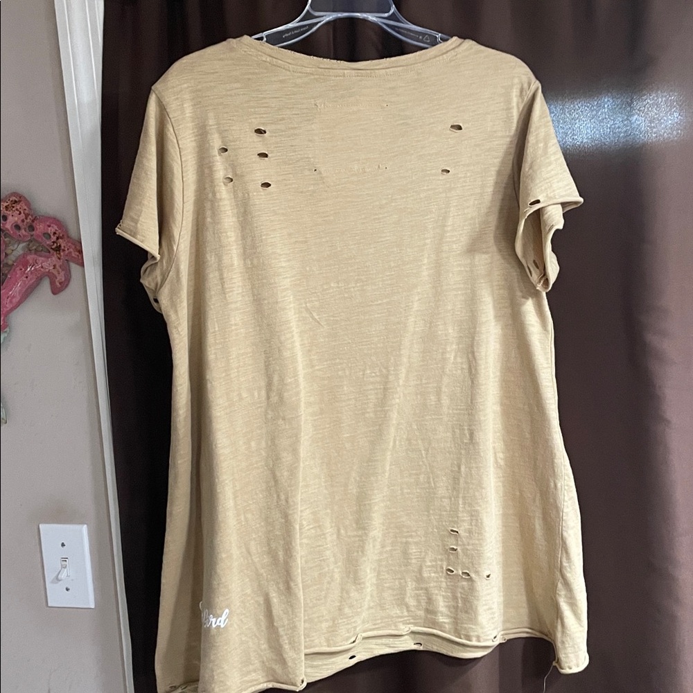 A Rare Bird Lion Graphic Distressed T-Shirt - Picture 3 of 3